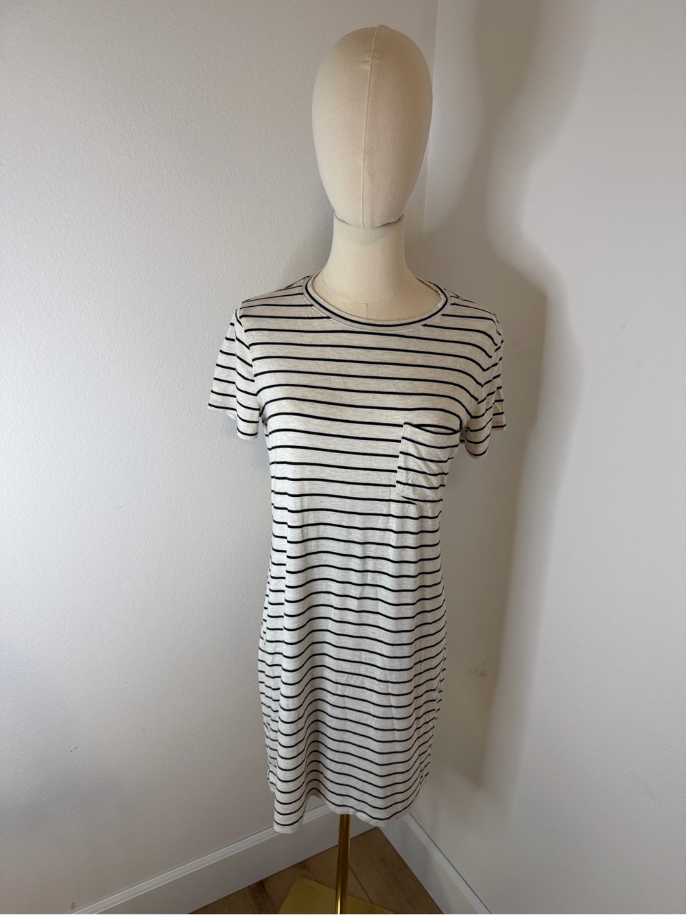 Abercrombie & Fitch Cream and Black Striped Dress - Size Small